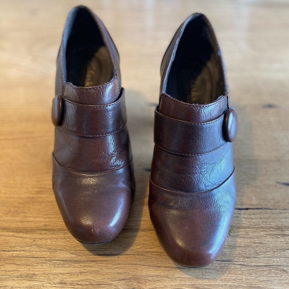 Clark’s Bendables Women’s Brown Heeled Leather Shoe 6 1/2‎ Preloved